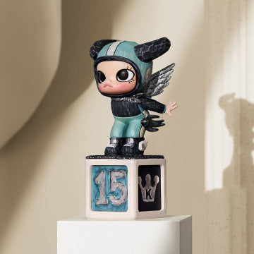 MOLLY Anniversary Statues Classical Retro 2 Series Figures